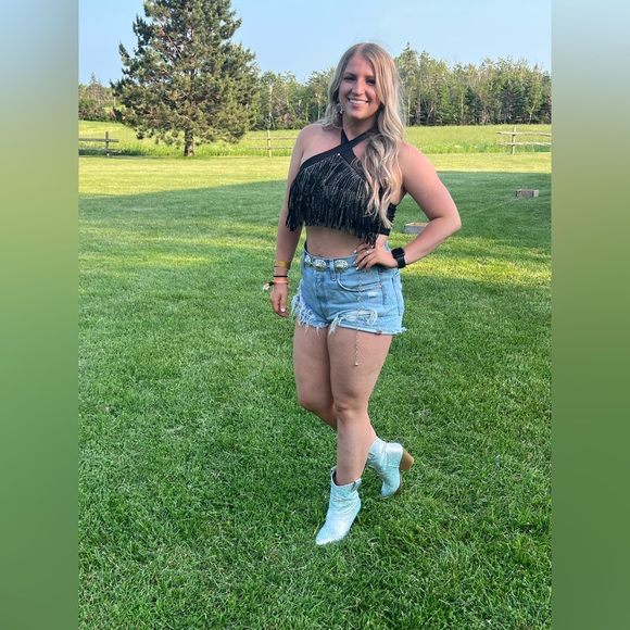 Meet your Posher, Kayla - Picture 1 of 1